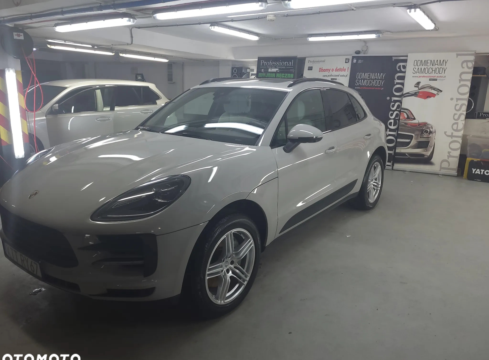 Porsche Macan cena 259000 przebieg: 21450, rok produkcji 2021 z Zakopane małe 529